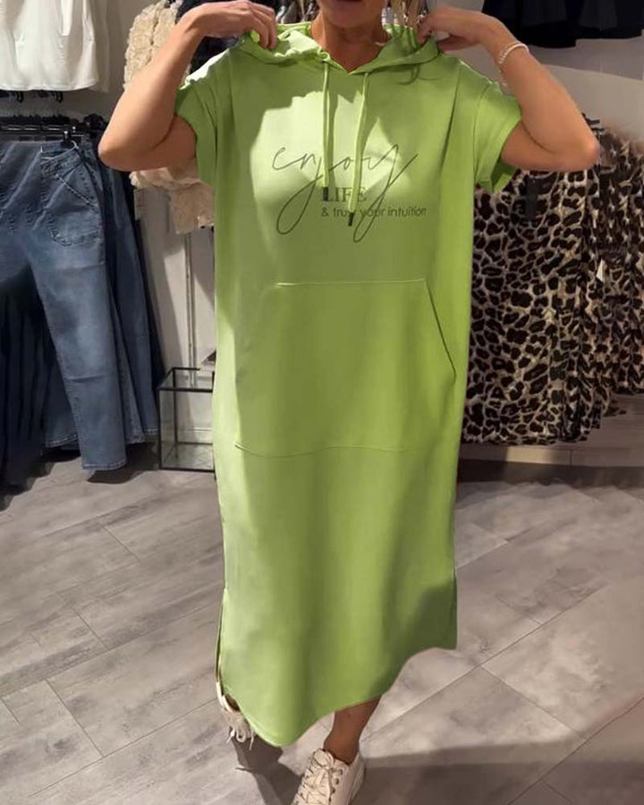 Nadia - Elegáns Ruha Kapucnival