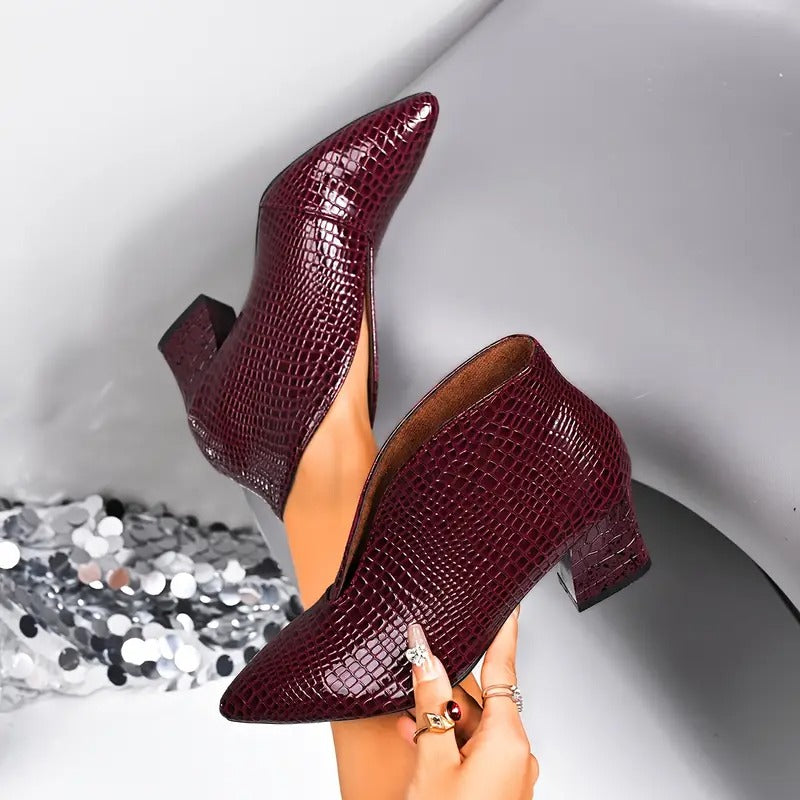 Leonilda – Elegáns V-Kivágású Bokacsizma