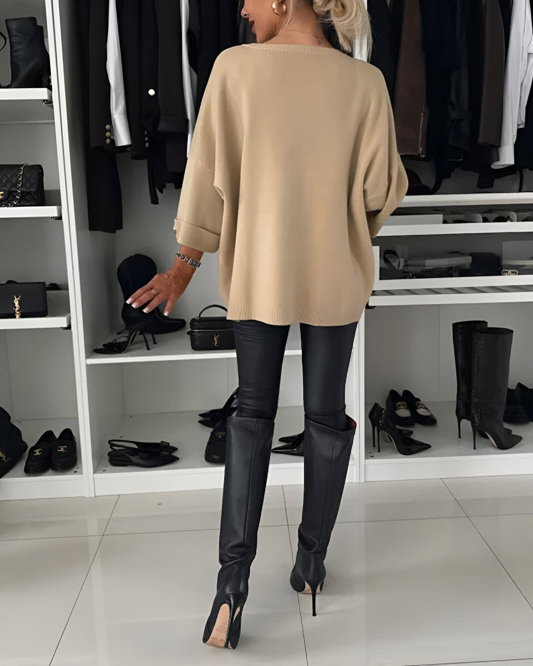 Sieglinde – Kerek Nyakú Kötött Pulóver