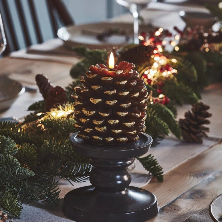 ForestFlame - Hangulatfenyőtoboz Láng Nélküli Gyertya