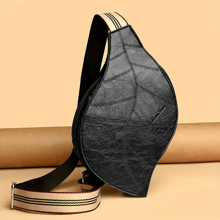 Carmela - Bőr Válltáska állítható Pánttal és Csatral