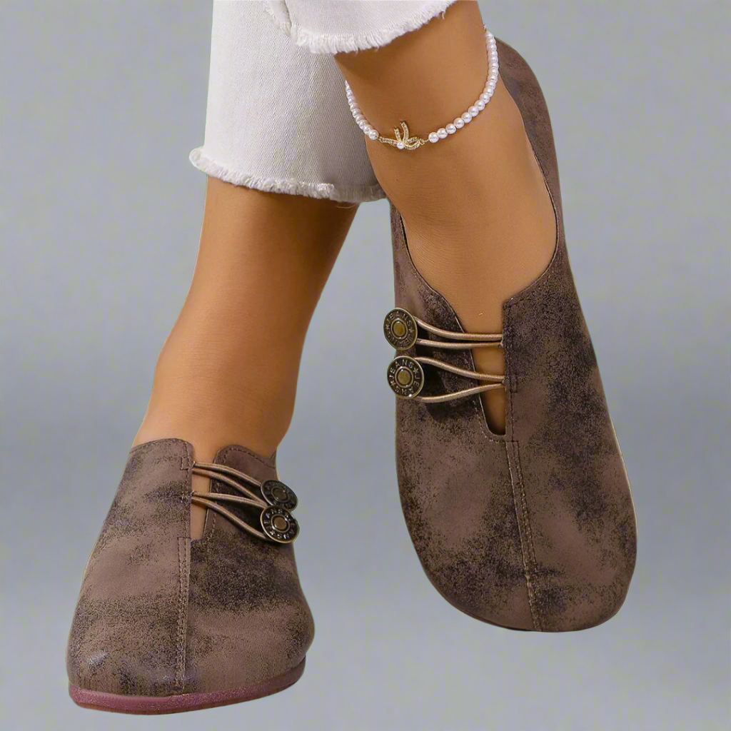 Lindora – Időtlen Slip-On Szandál