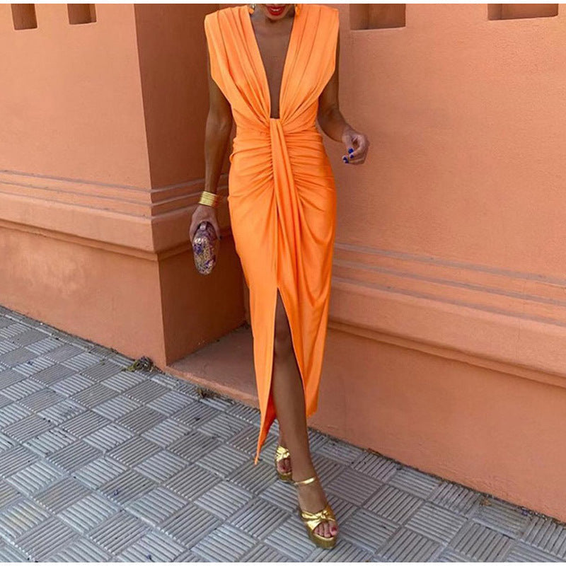 Feera - Mély Dekoltázsú Estélyi Ruha