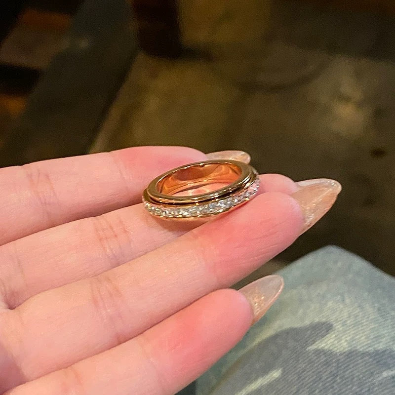 Nubia - Luxus acélból Készült Forgó Gyűrű