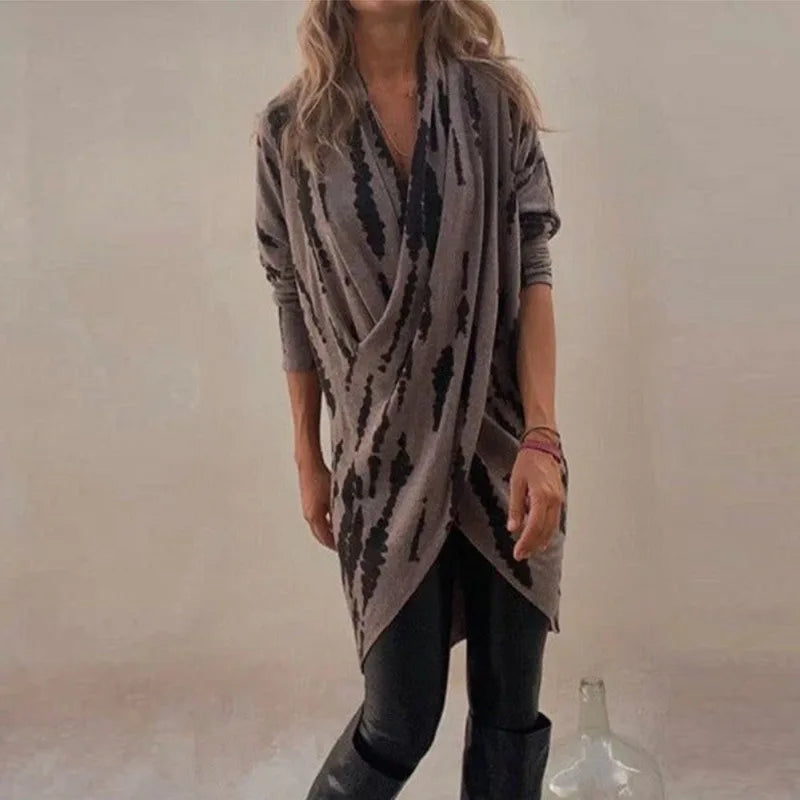 Makayla – Laza Fazonú Több Pántos V-Nyakú Zsebes Ruha