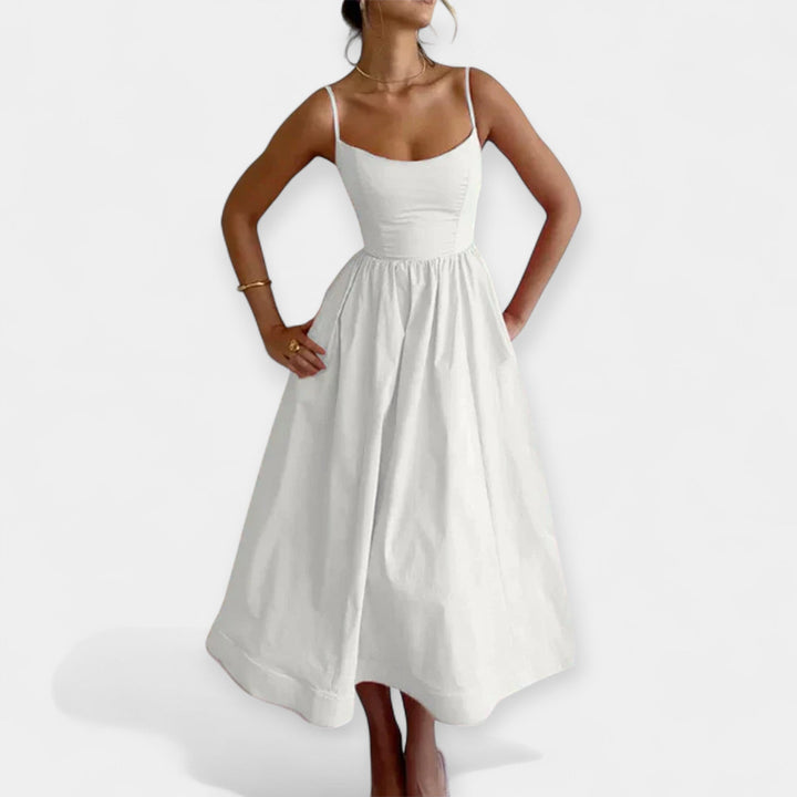 Shelley - Mini Ruha Kerek Nyakkivágással Es Pántokkal