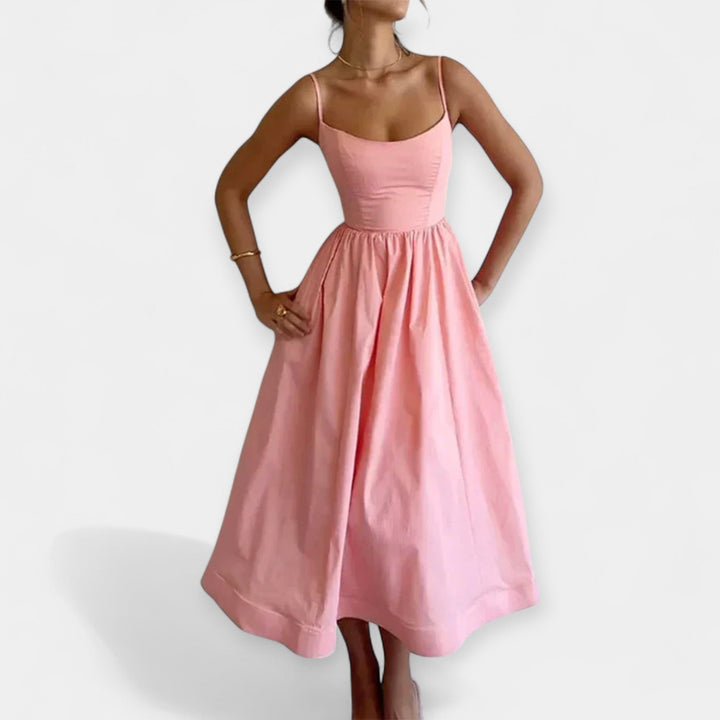 Shelley - Mini Ruha Kerek Nyakkivágással Es Pántokkal