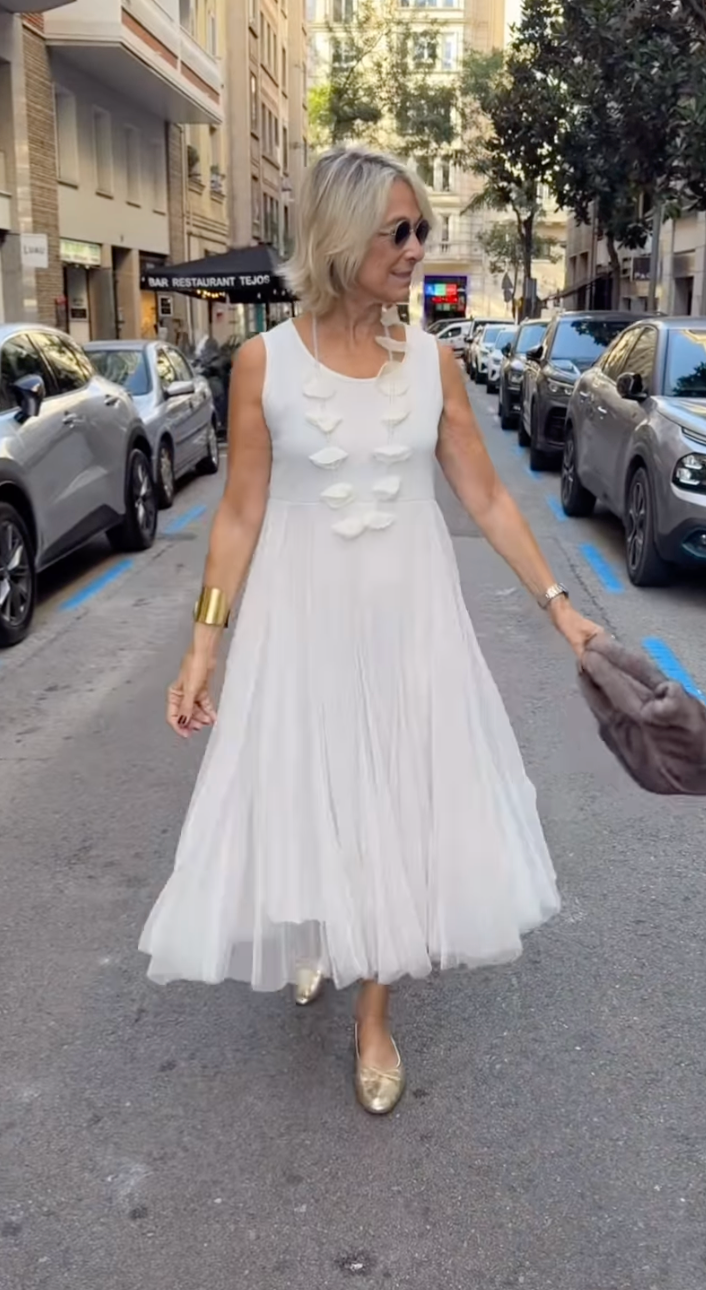 Efrata - Bájos Szatén Ruha Kötött Pulóverrel