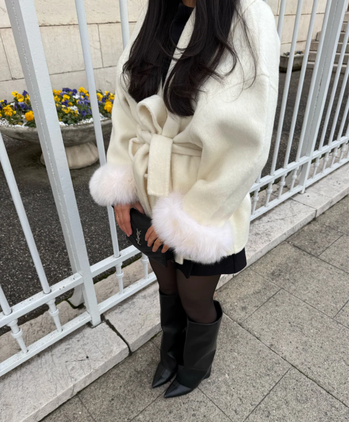 Bryony – Elegáns Gyapjú Kabát Műszőrme Gallérral