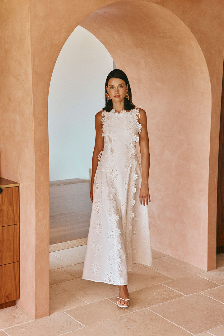 Loreina - Hímzett Virágdíszes Maxi Ruha