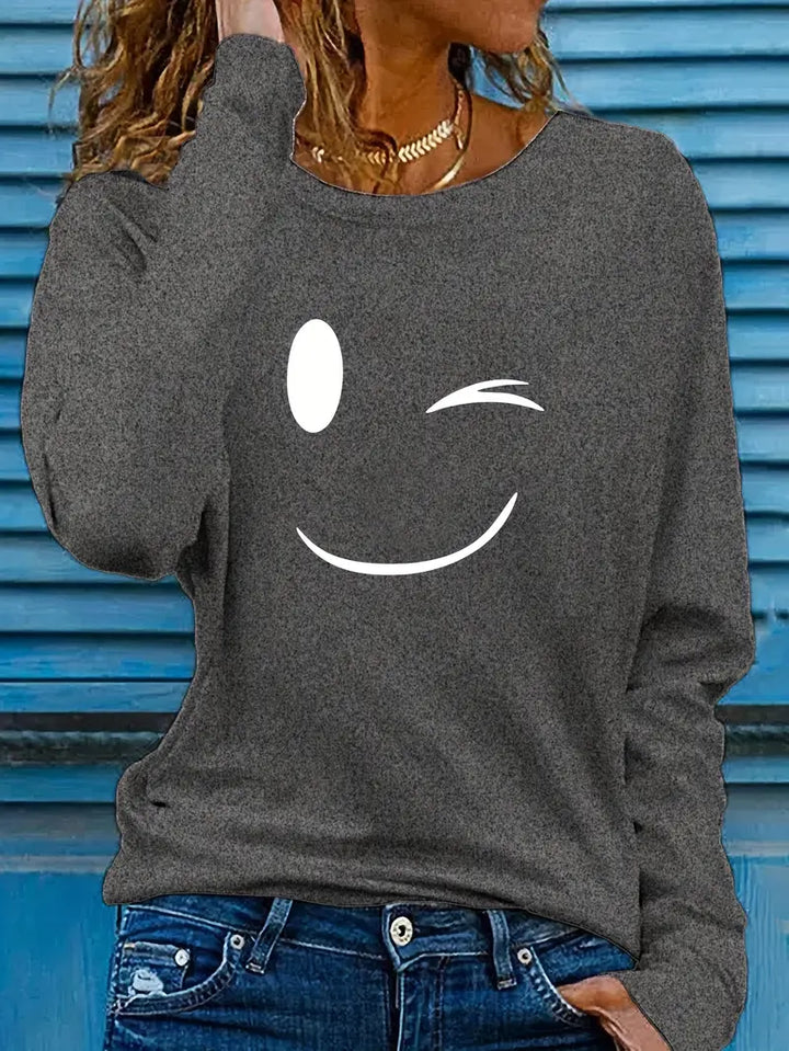 Odalina - Alkalmi Mosolygó Kacsintás Nyomtatott Póló