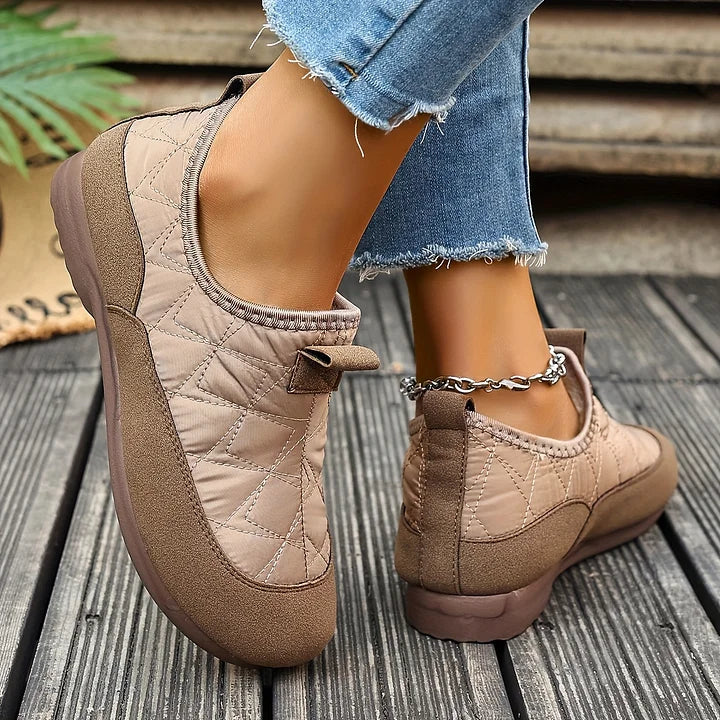 Darelina – Kényelmes Csúszásmentes Téli Csizma