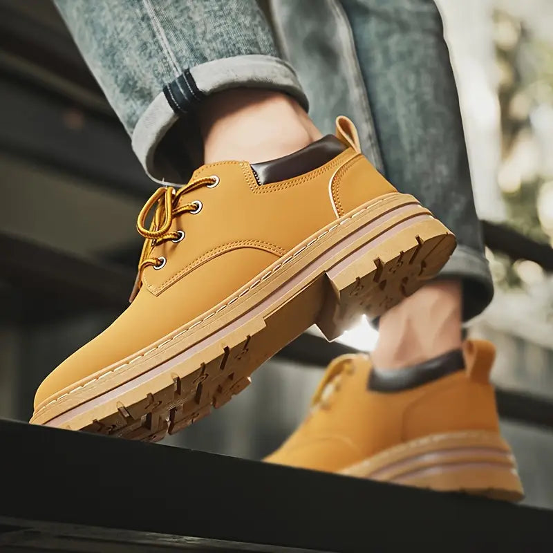 Trevino – Klasszikus Kerek Orrú Fűzős Cipő