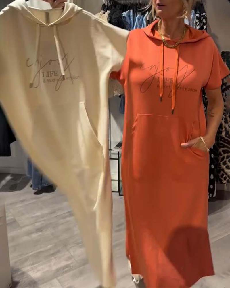 Nadia - Elegáns Ruha Kapucnival