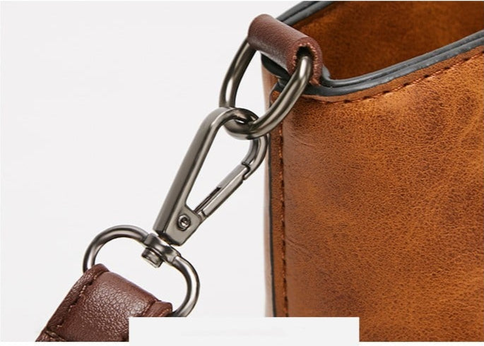 Britney - Stílusos bőr Válltáska