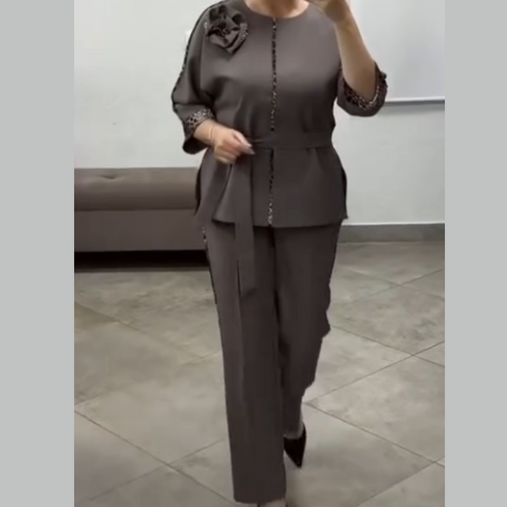 Ivanka – Elegáns, Leopárdmintás Kétrészes Szett