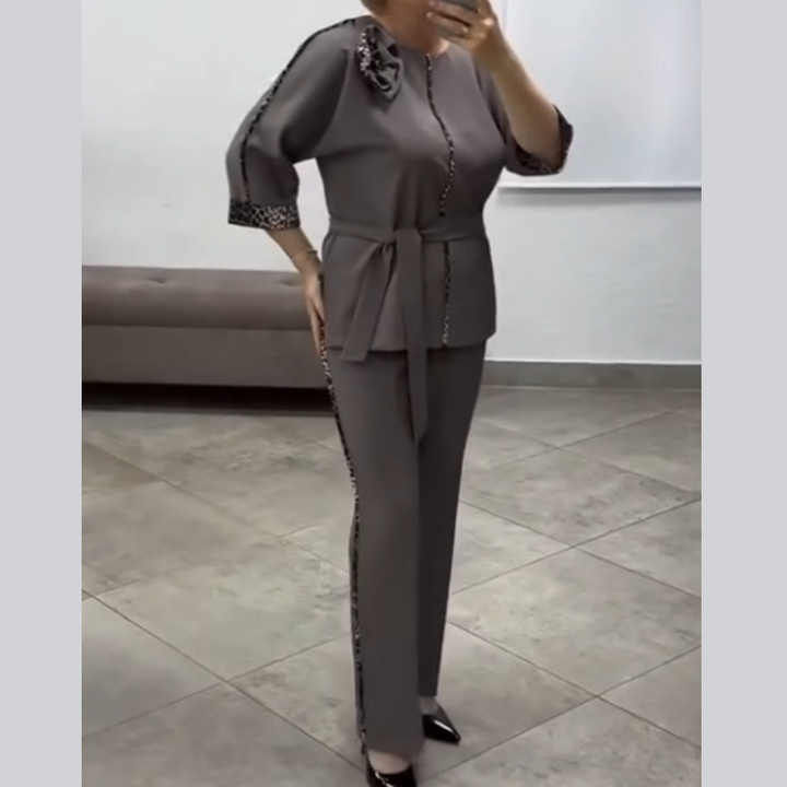 Ivanka – Elegáns, Leopárdmintás Kétrészes Szett