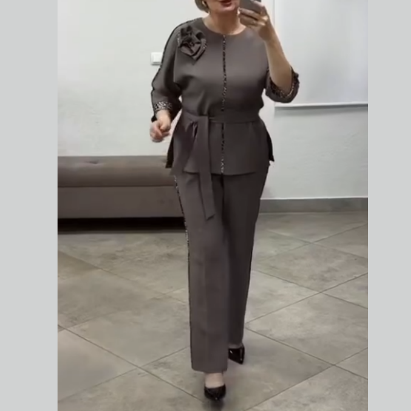 Ivanka – Elegáns, Leopárdmintás Kétrészes Szett