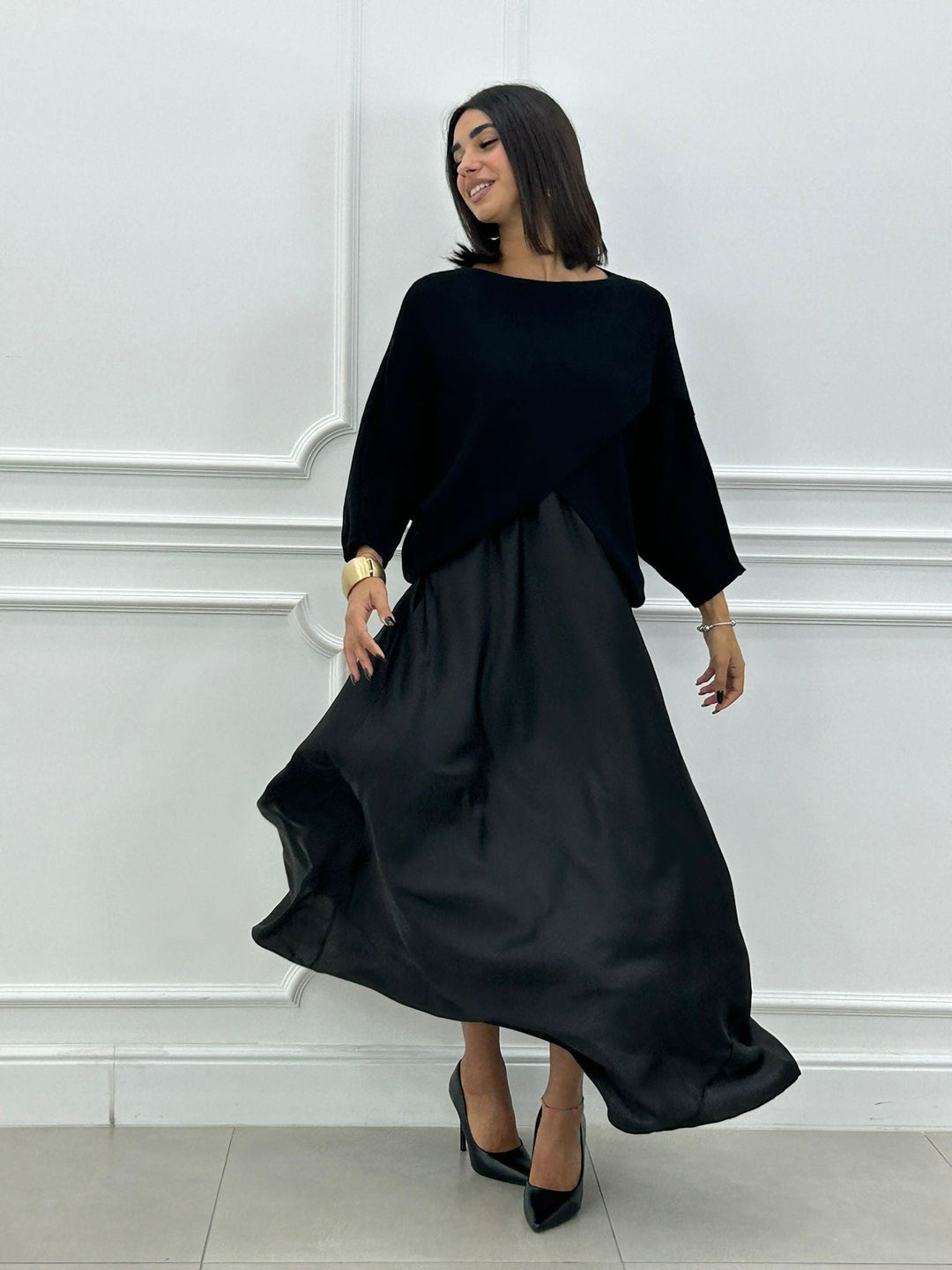 Lorelei – Elegáns Hosszú Ruha és Aszimmetrikus Felső